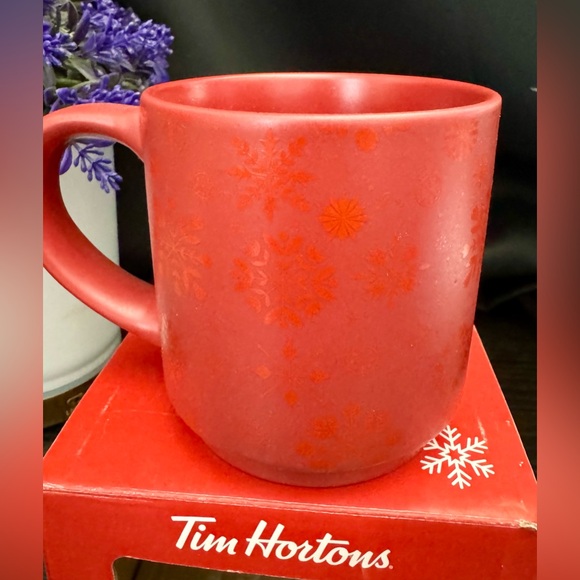TIM HORTONS HOLIDAY SNOWFLAKE  MUG 2018 - NIB - Picture 7 of 15